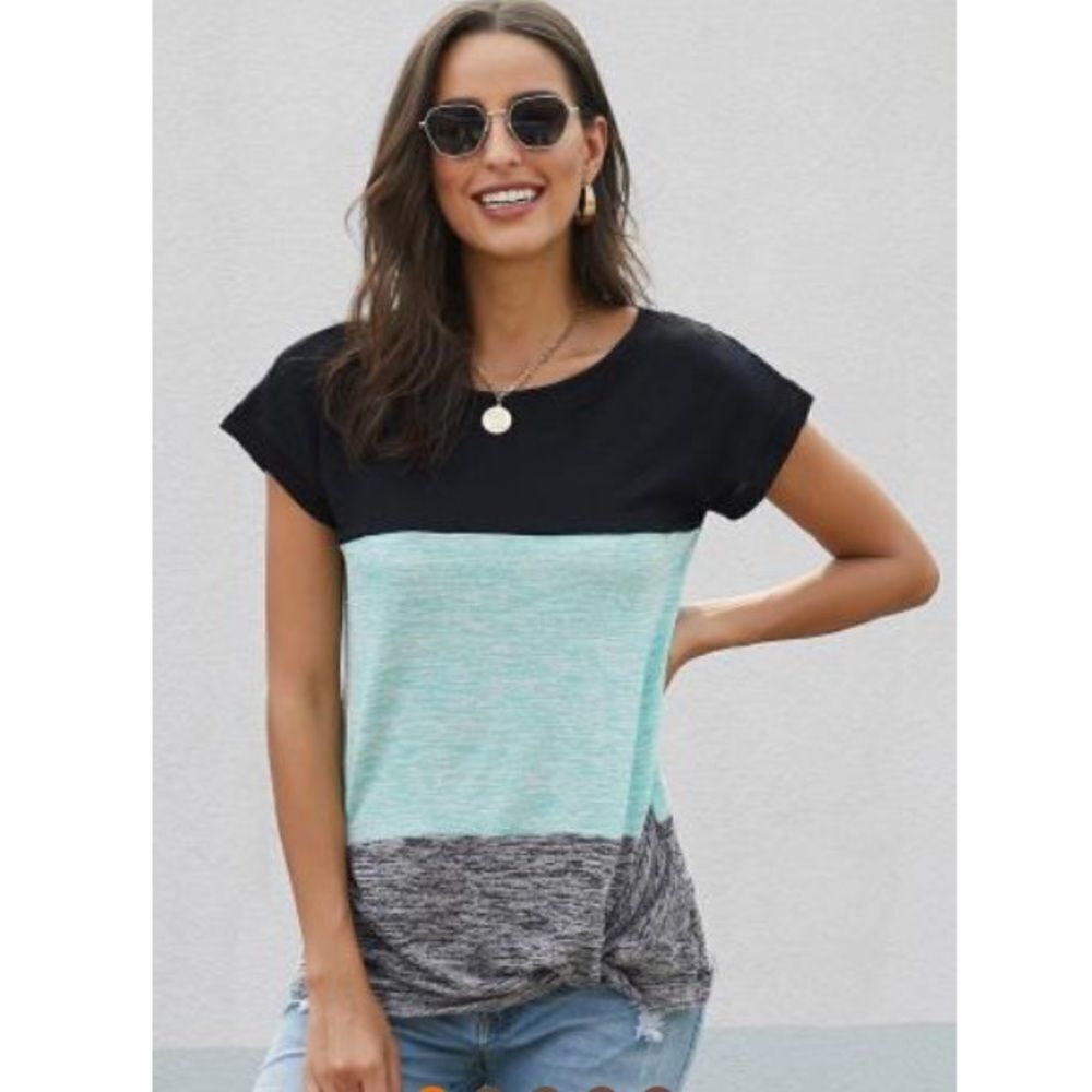 Green color block twisted hem tee